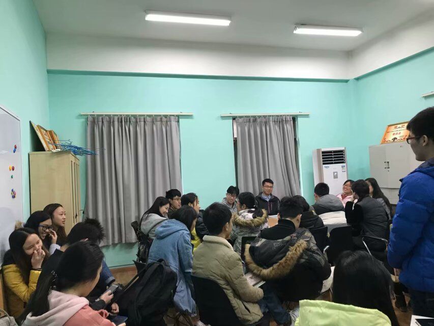 党支部组织生活2.jpg 党支部组织生活2.jpg